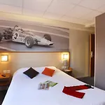 Logis Relais Des Puys Ξενοδοχείο 3*