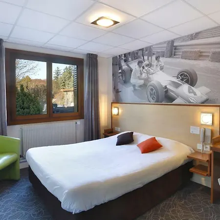 Hotel Logis Relais Des Puys