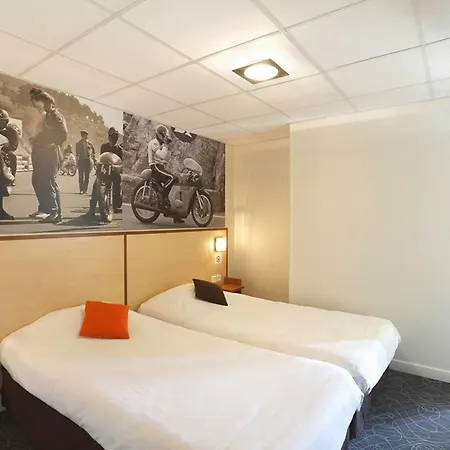 Logis Relais Des Puys Hotel