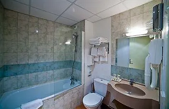 Logis Relais Des Puys Hotel