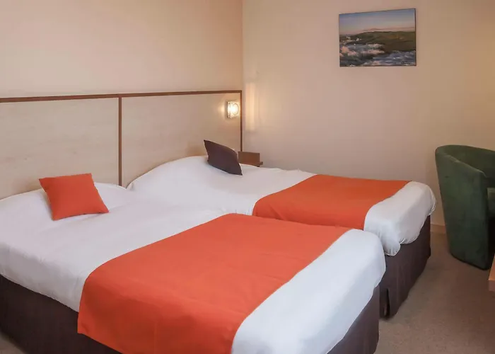 Hotel Logis Relais Des Puys Orcines